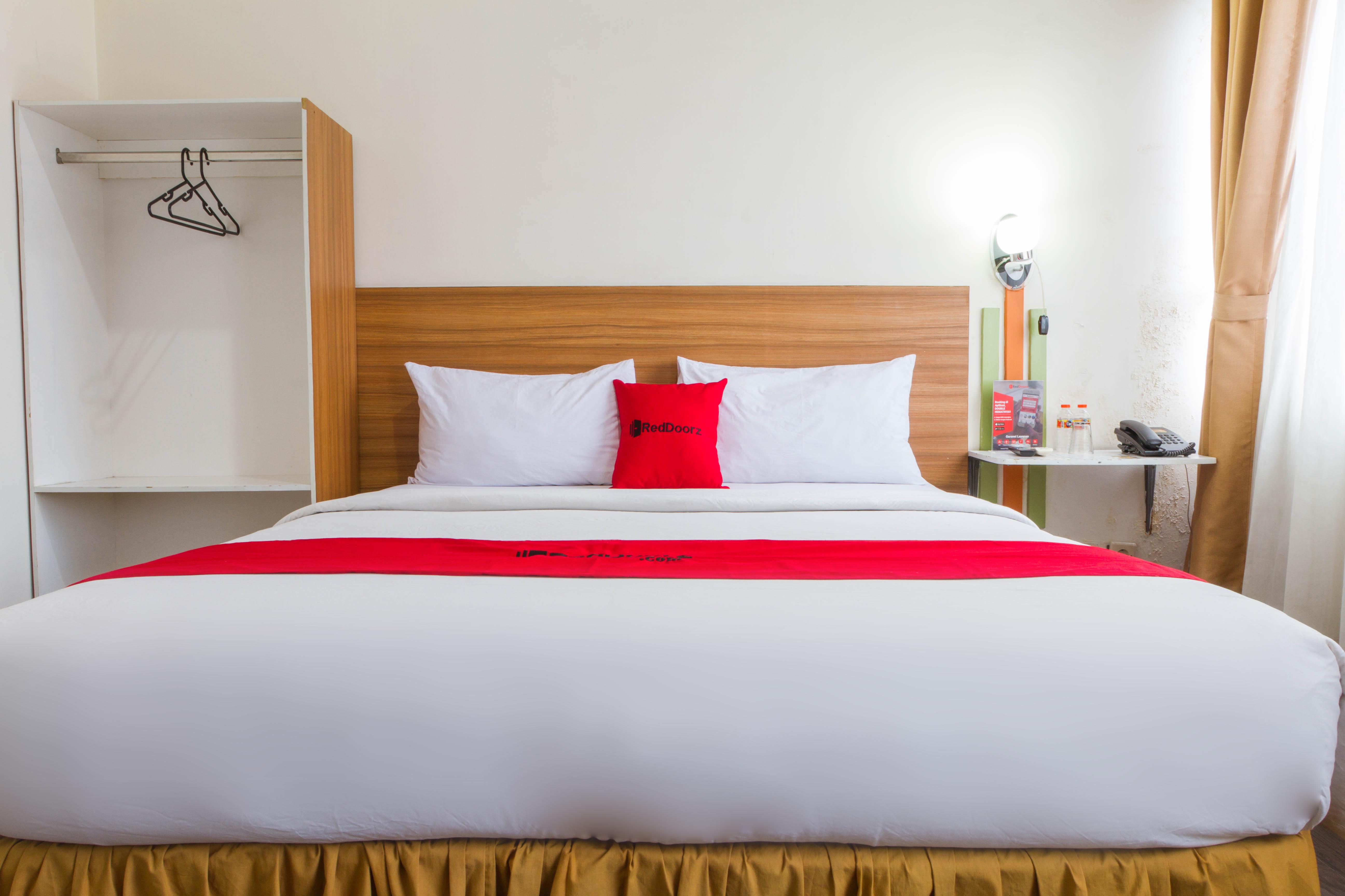 Reddoorz Plus @ Surapati 2 Bandung Ngoại thất bức ảnh