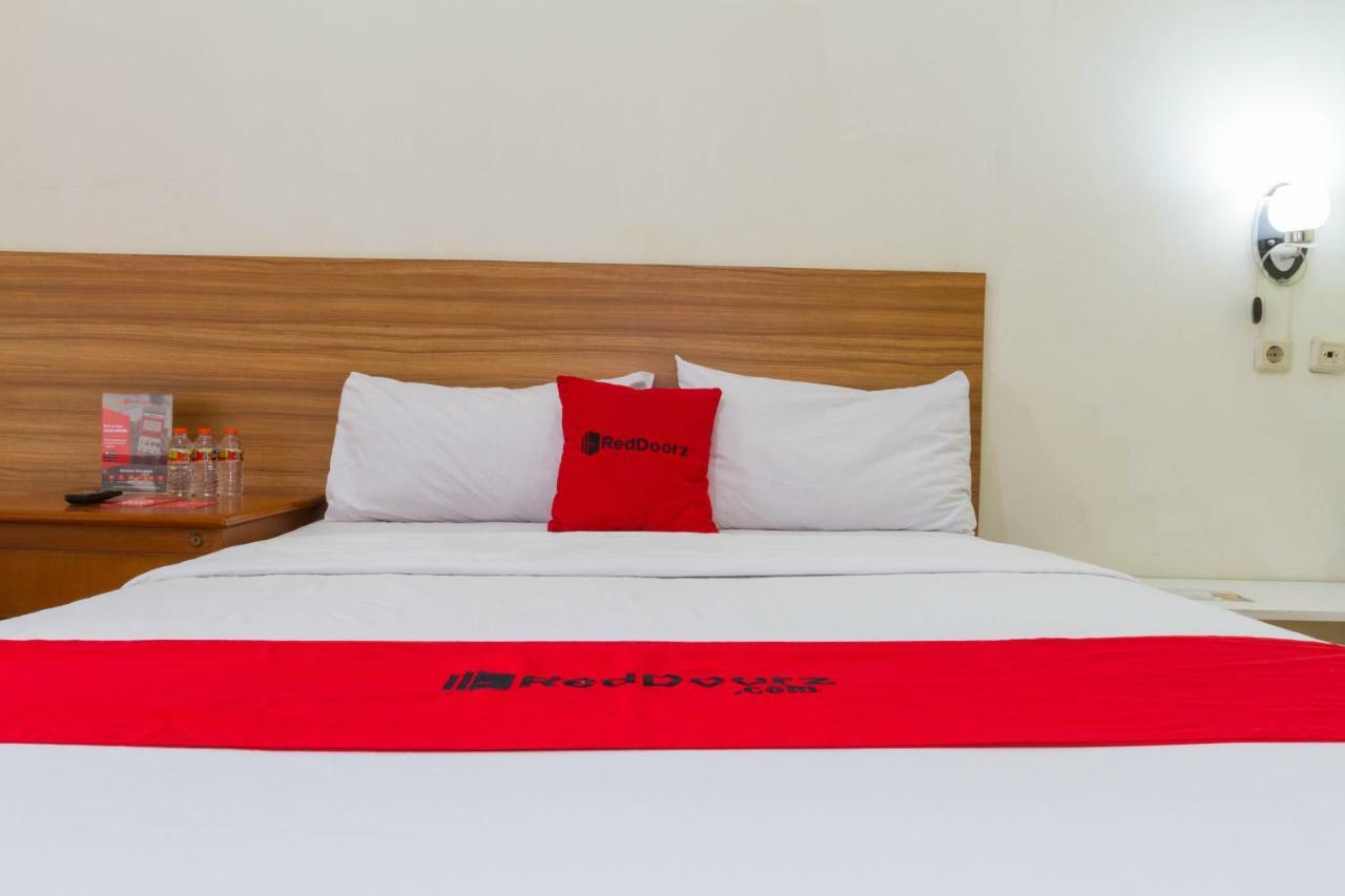 Reddoorz Plus @ Surapati 2 Bandung Ngoại thất bức ảnh